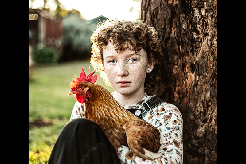2024 Colour Print of the Year Julie Spencer Bonnie and her Chook 